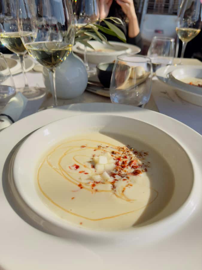Santiago: Casa del Bosque Winery with Tasting and Lunch - Four wines with a sommelier