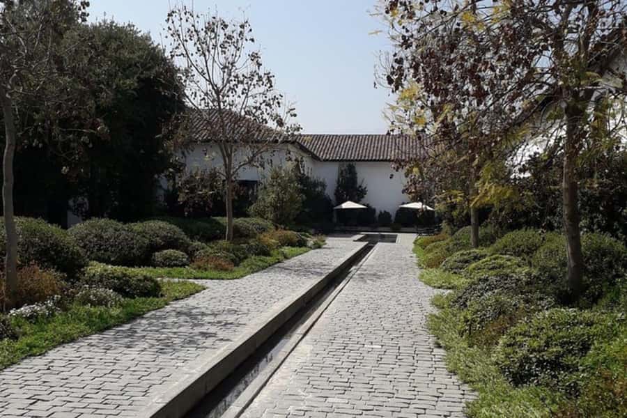 Santiago de Chile: Half-Day City Tour with Local Cuisine - Seeing Las Condes, Vitacura, and Providencia