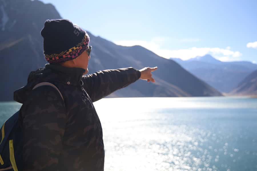 Santiago: Full day Embalse del Yeso, Casa de Chocolate, picnic & Hot Springs - Termas de Colina: a long soak in warm water