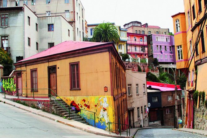 Santiago: Full day tour to Valparaiso and Viña del Mar city - The short coastal transfer to Viña del Mar