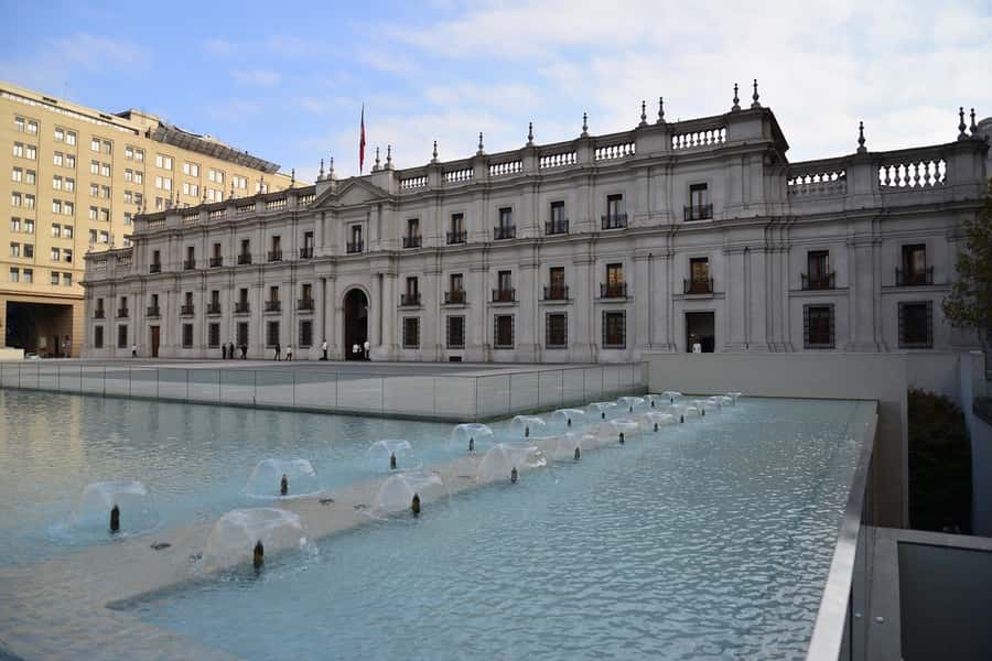 Santiago: Guided Full-Day Walking Tour with a Chilean Lunch - Why this private Santiago tour works well