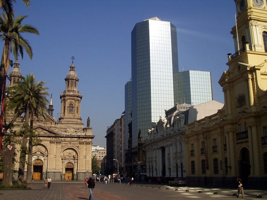 Santiago: Guided Full-Day Walking Tour with a Chilean Lunch - Who should book this seven-hour day