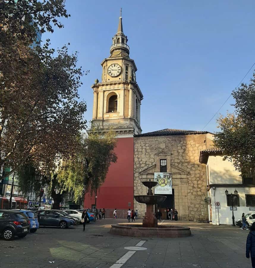Santiago: Guided Walking Tour through the Historic Center - Starting at San Francisco Church