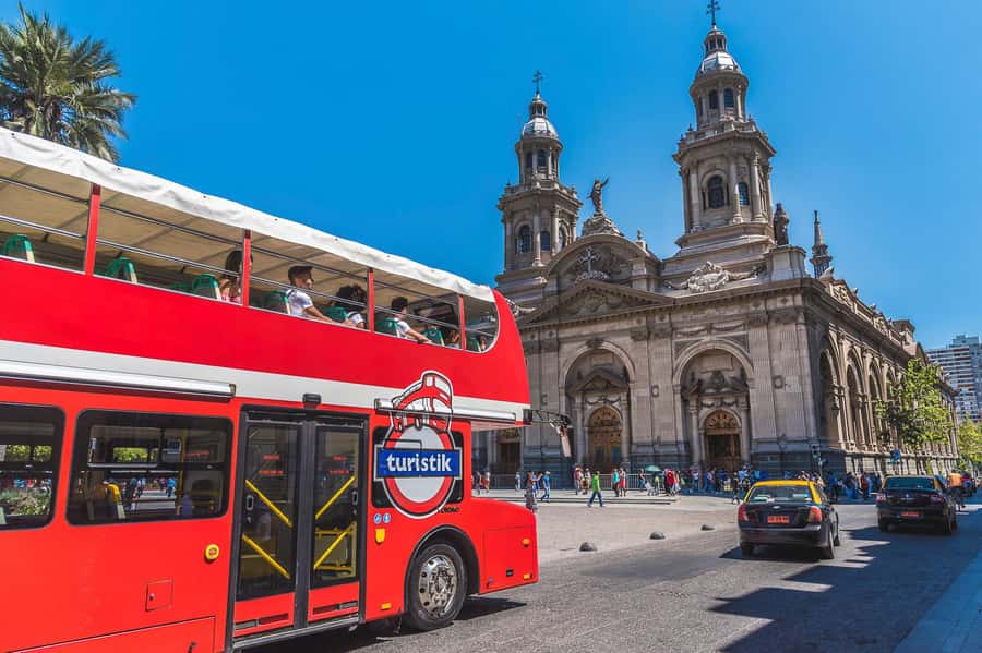 Santiago: Hop-on Hop-off Bus Day Ticket with Audio Guide - Parque Arauco opens the eastern side of Santiago