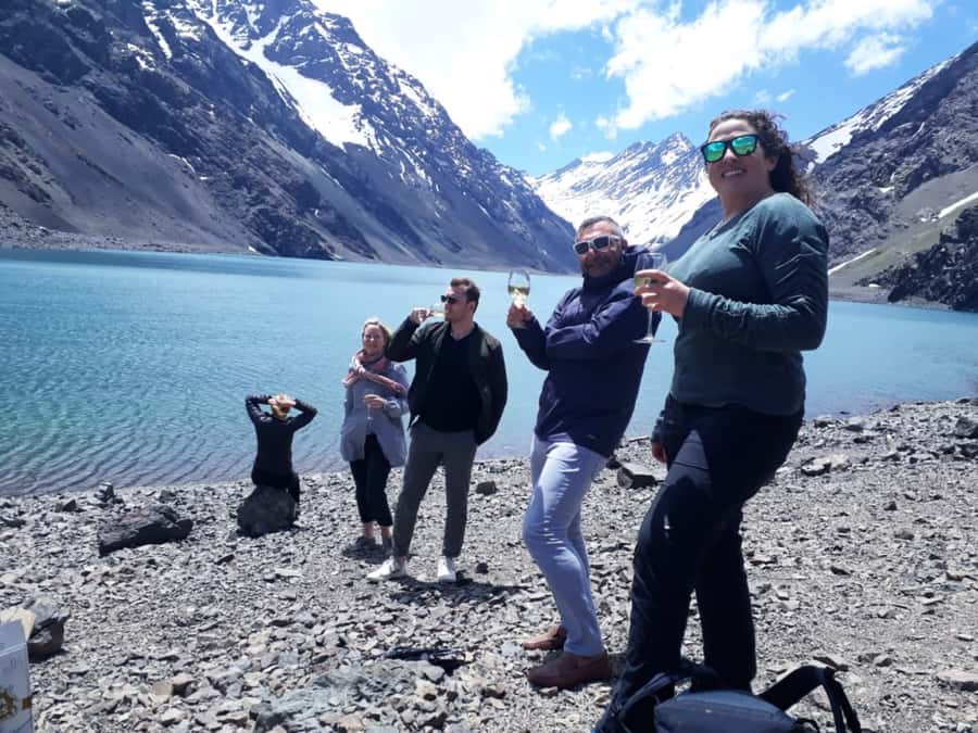 Santiago: Inca Lagoon and Vineyard Visit with Wine Tasting - The Caracoles road and its 29 switchbacks