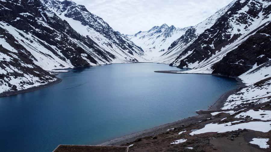 Santiago: Inca Lagoon Tour with Local Vineyard and Tasting - Los Caracoles and the climb toward Portillo