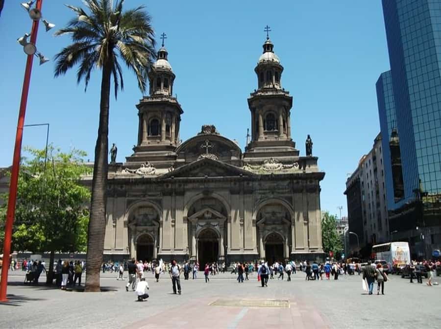 Santiago : Must-See Sites Walking Tour With A Guide - What the $36 price buys you