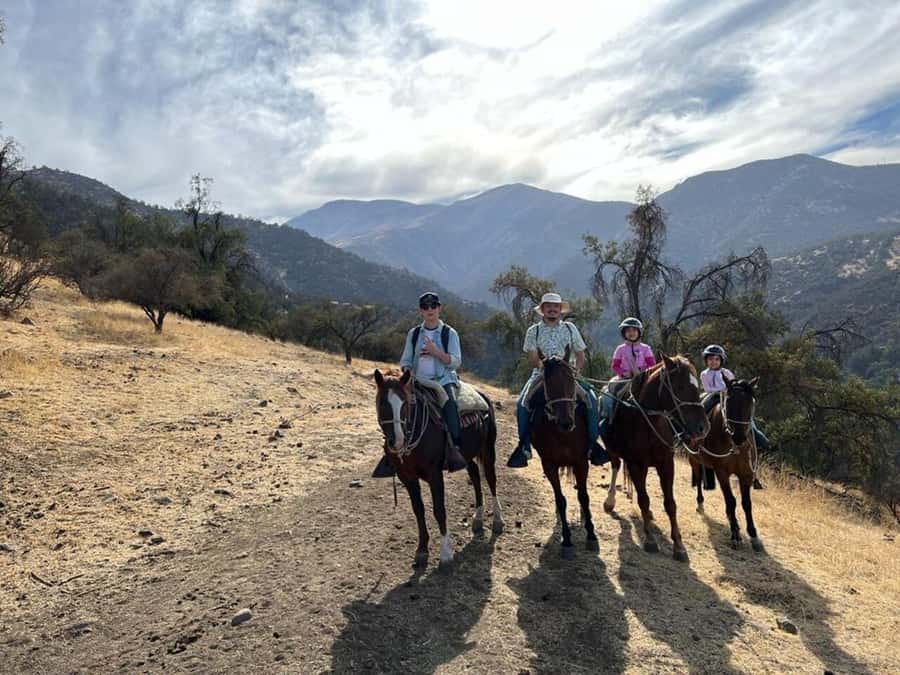 Santiago: Private Andes Foothills Horseback Riding. Half day - Who should choose this ride?