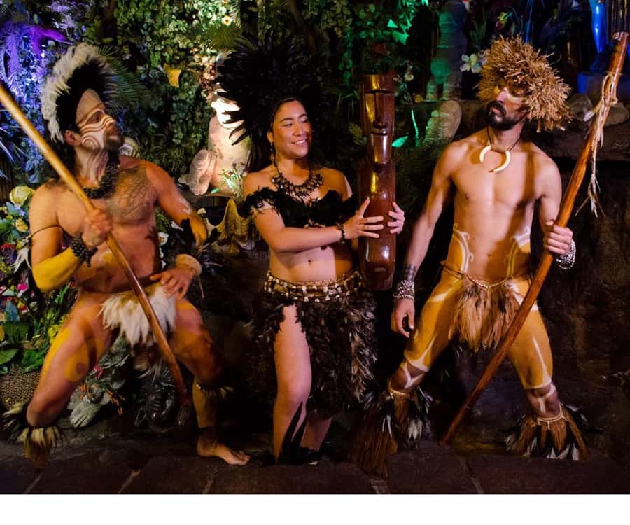 Santiago: Private Dinner & Chilean Folk Show with Transfers - A Polynesian ballet and the Rapa Nui connection