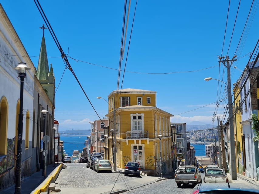 Santiago: Tour to Valparaiso and Casablanca - Why Valparaiso deserves the first half of your day