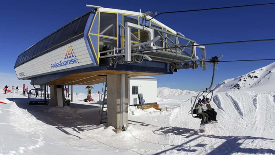 Santiago: Valle Nevado and Farellones Ski-Center Day Trip - El Colorado and the final 20 bends