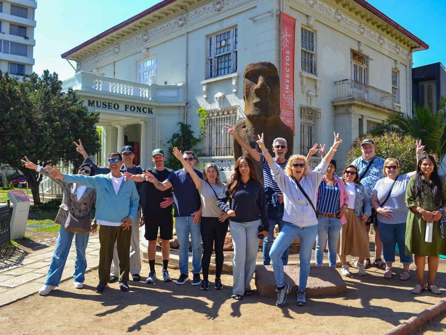 Santiago: Viña del Mar, Valparaiso & Casablanca Valley Tour - Who will get the most from this tour