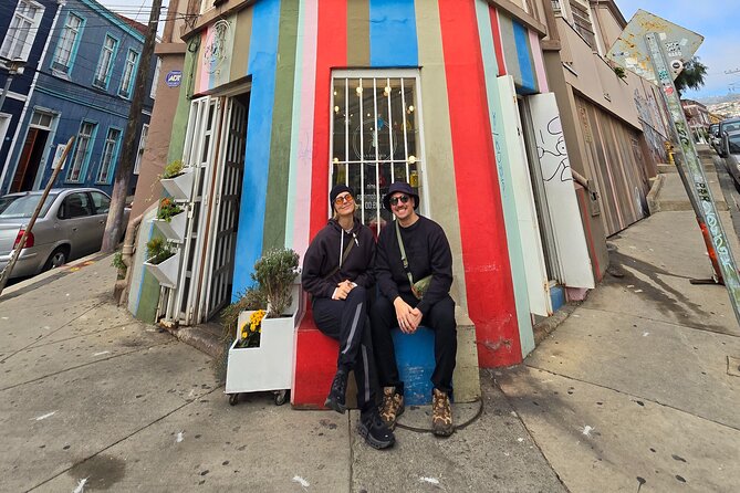 Street Art in Valparaiso and Wines in Casablanca from Santiago - Plaza Bismark gives you a short city pause