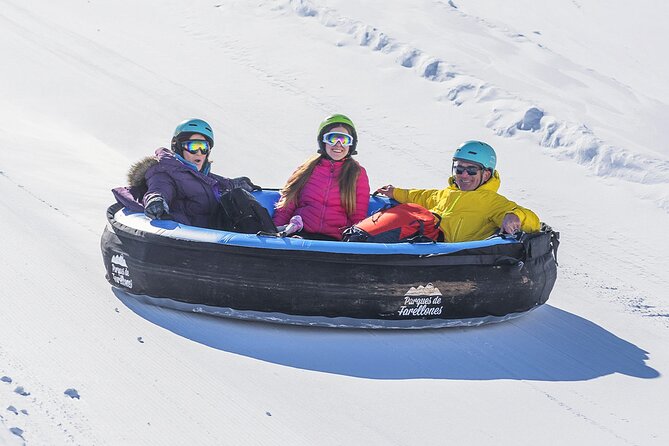 Tour Parque Farellones Ticket+Transportation, optional Snowwear - The mountain road to Farellones