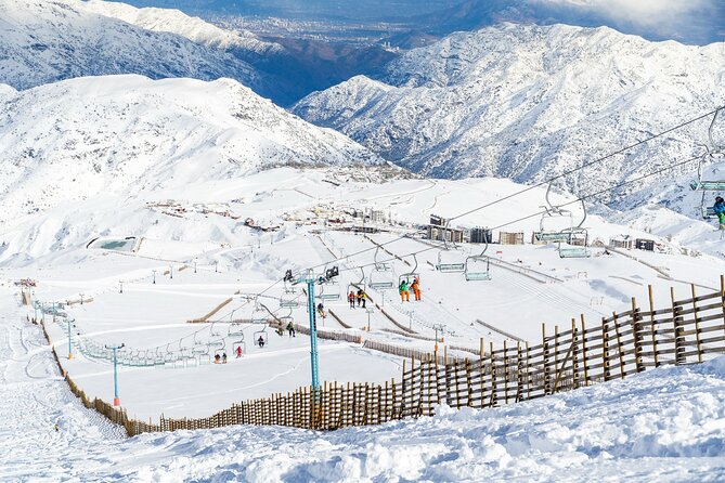Tour Parque Farellones Ticket+Transportation, optional Snowwear - Snowwear rental: the part to handle carefully
