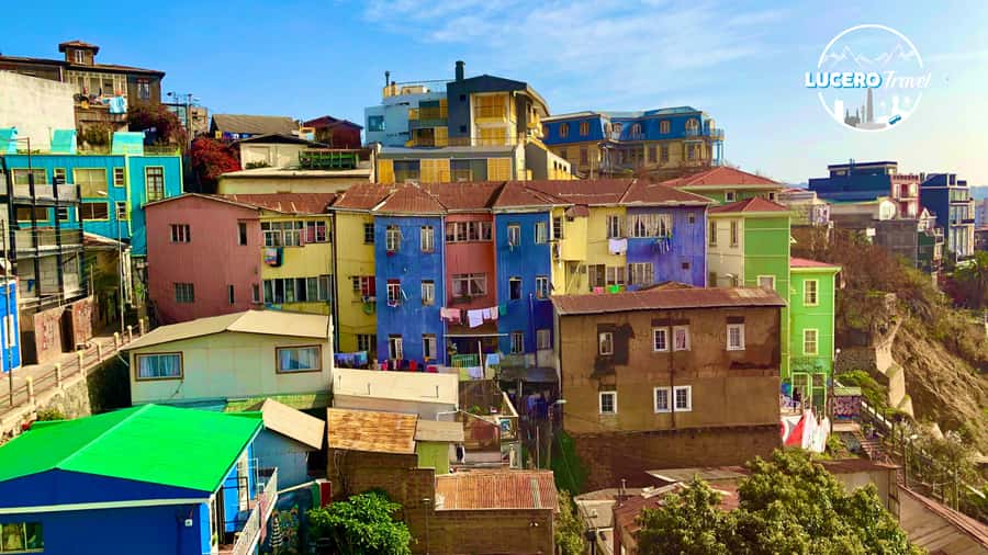 Tour Valparaiso + Viña del mar - Casablanca Valley gives you a soft start