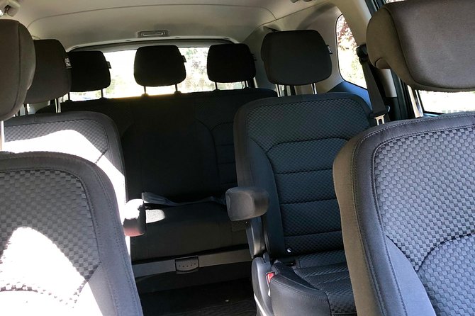 Transfer Airport/Port - Hotel - Drivers who help you get oriented