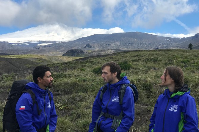 Trekking Mirador el volcano + Geometric hot springs - Reaching the open slopes below Villarrica