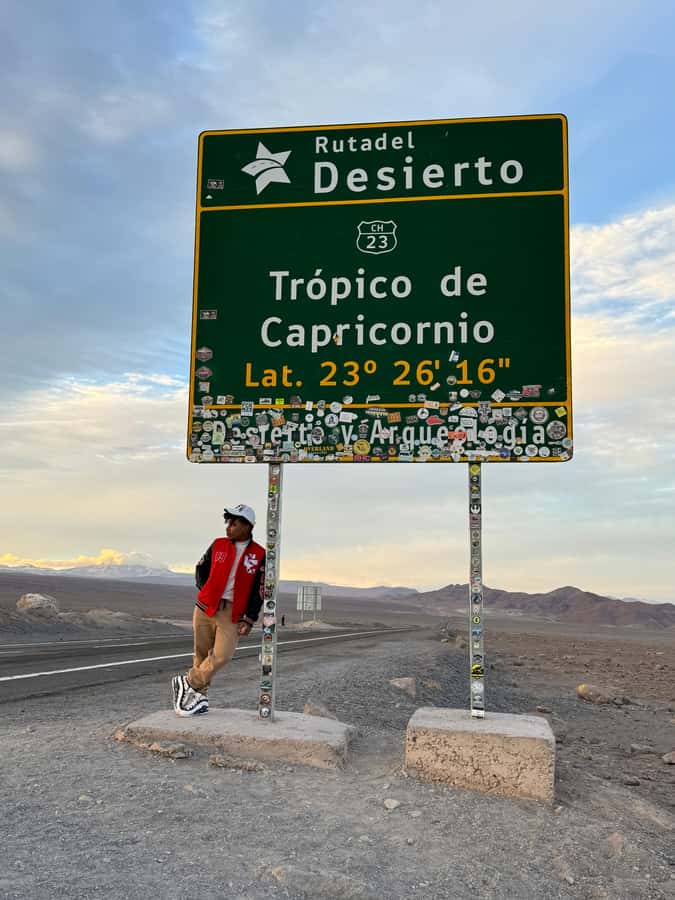 Triple tour: Red stones, highland lagoons and Chaxa Lagoon - Miscanti and Miñiques: blue water at high altitude
