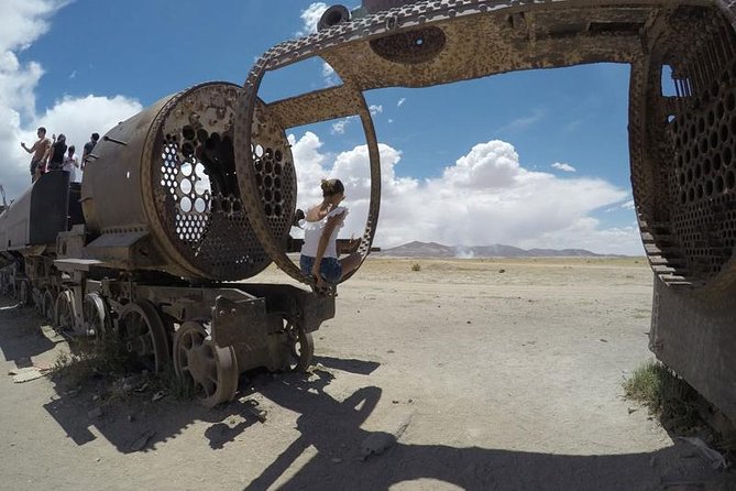 Uyuni Salt Flats 4-days tour from Atacama> private room available - Food, rooms, language, and physical comfort