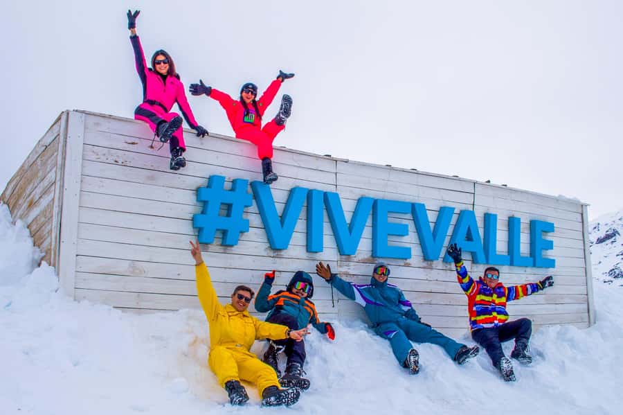 Valle Nevado Tour - The rental stop before the snow