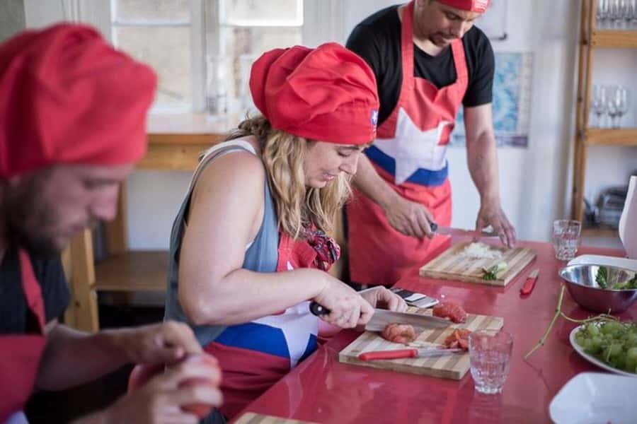 Valparaiso: Chilean Cooking Class with Fresh Market visit - Making pebre before the main dishes