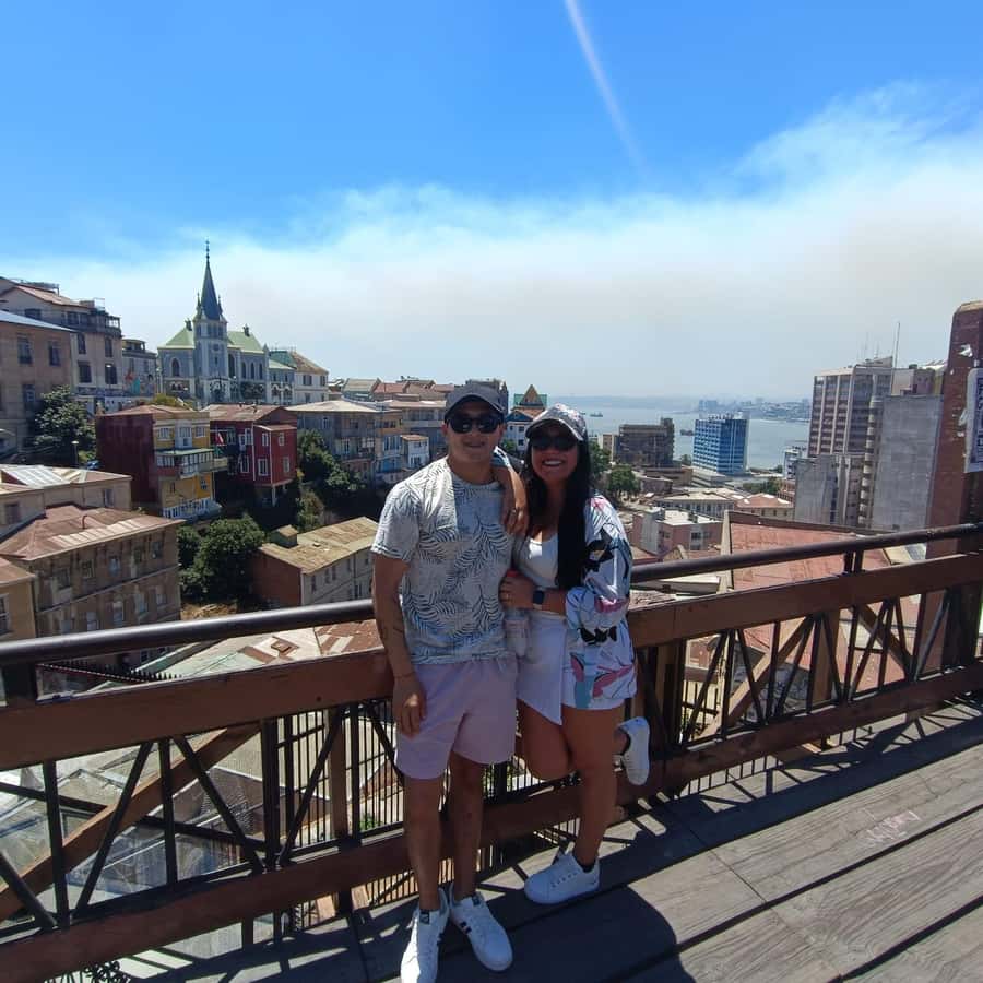 Valparaíso: city tour and ticket to the house of Pablo Neruda - Cerro Concepción, murals, and Paseo Gervasoni