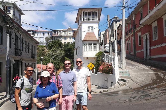 Valparaiso Port and Viña del Mar with wine tasting in Casablanca - Casablanca Valley begins the journey