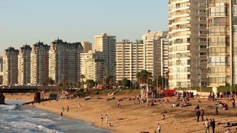 Valparaíso: Private Full Day Sightseeing Tour - Lunch with the Pacific nearby