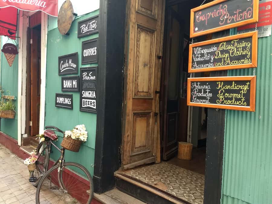 Valparaiso: Street Art, Funiculars and Port City Tour - Pasaje Bavestrello and Valparaiso’s European influences