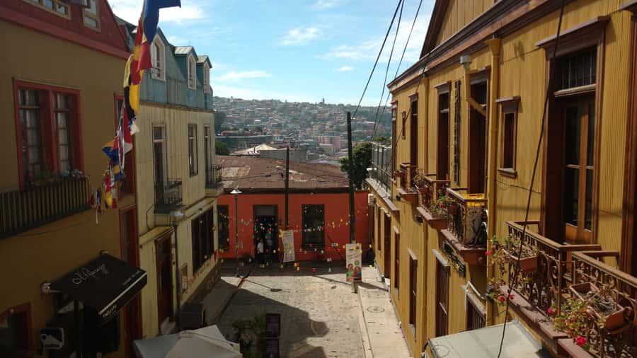 Valparaíso, Viña del Mar and Casablanca Full Day Experience - Who will get the most from this day