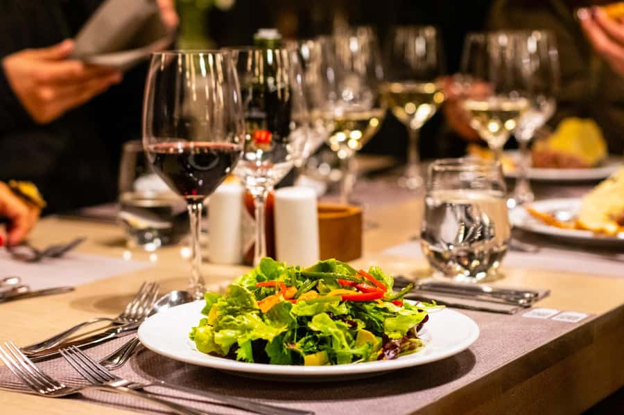 Viña Concha y Toro Nighttime: Dinner Show - The language question deserves serious attention