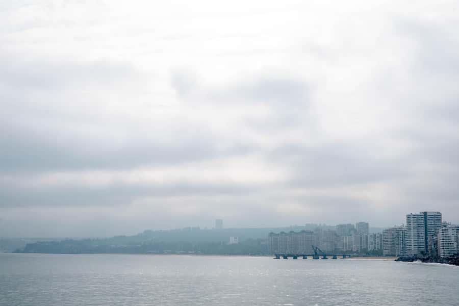 VIÑA DEL MAR AND VALPARAISO TOUR - Casablanca begins the day with wine and coffee